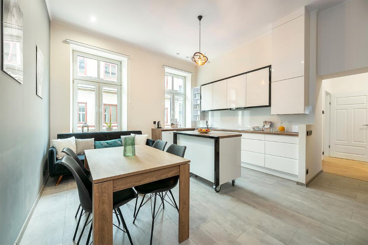 Red Brick Apartment Centrum Lodz  Luaran gambar